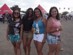 Oktober 10 Anos